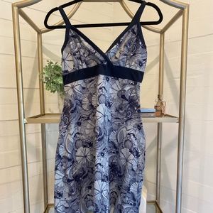 Patagonia Women’s Halter Dress Navy/Light Blue size Medium